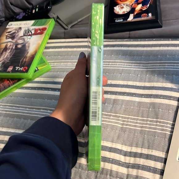 NBA 17 Xbox 360 Game NEW - Picture 2 of 3